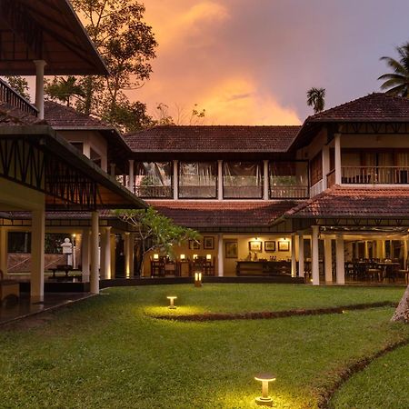 Cranganor History Cafe & Riverside Chateau North Paravur Exterior photo