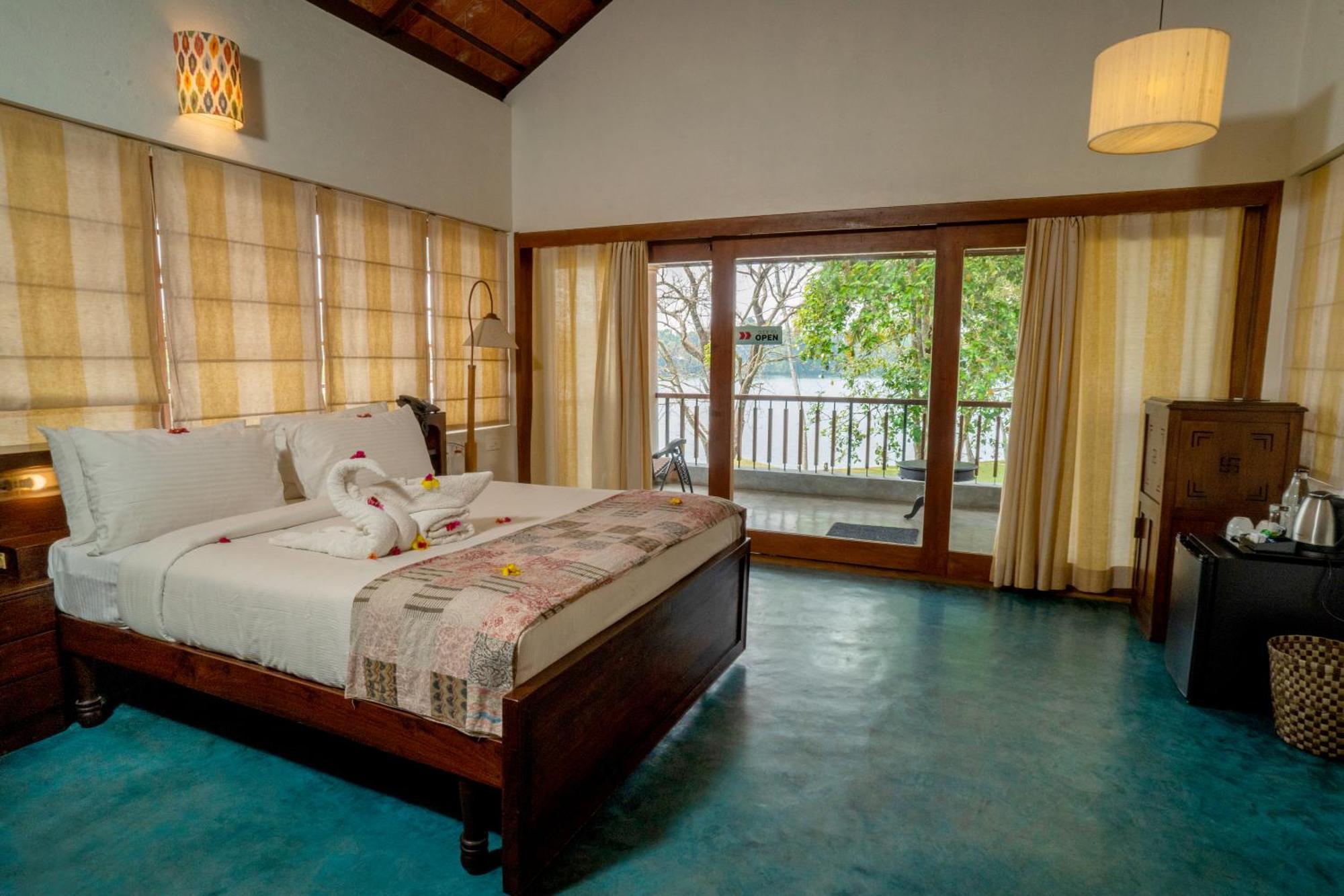 Cranganor History Cafe & Riverside Chateau North Paravur Exterior photo