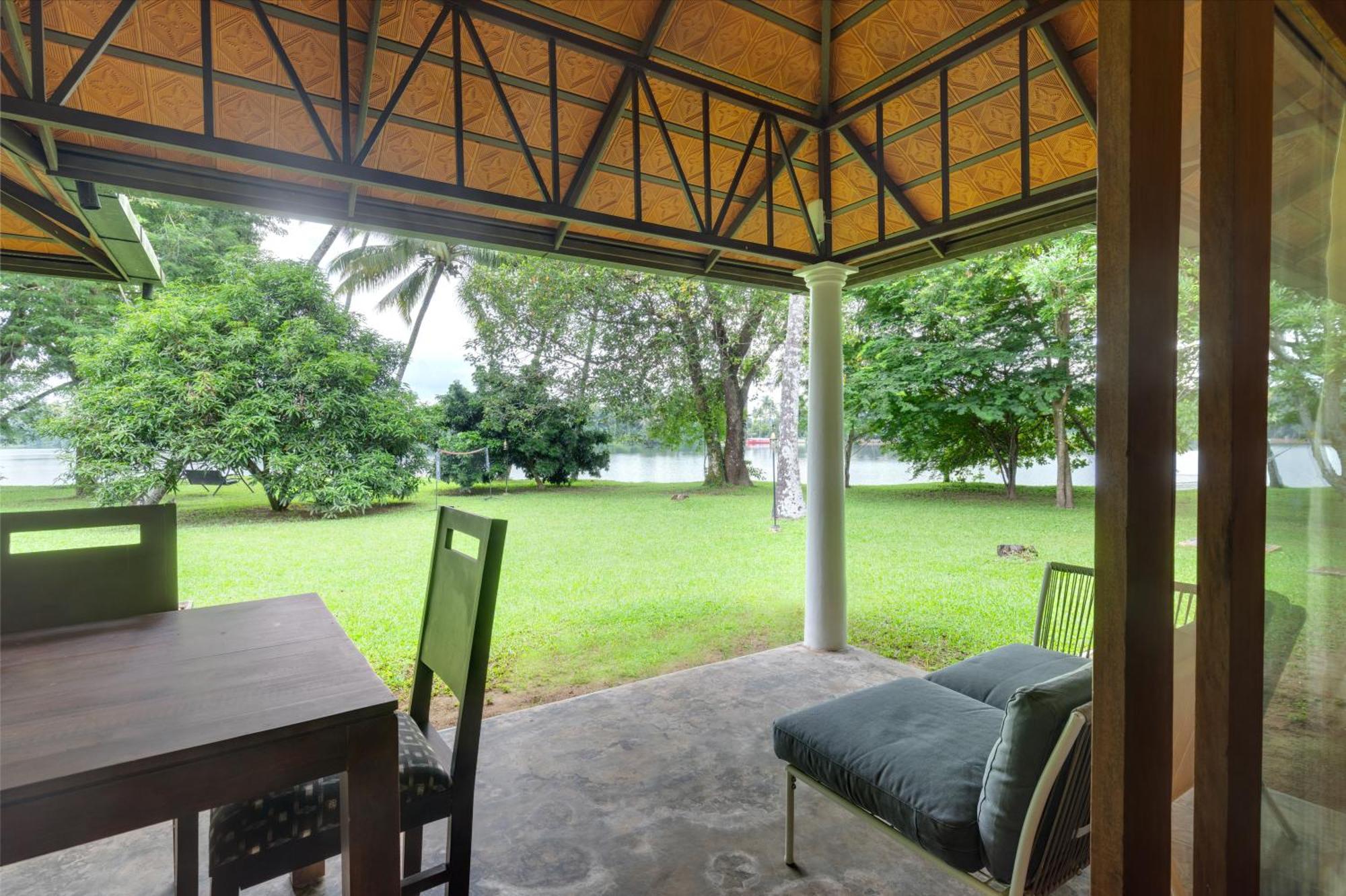 Cranganor History Cafe & Riverside Chateau North Paravur Exterior photo