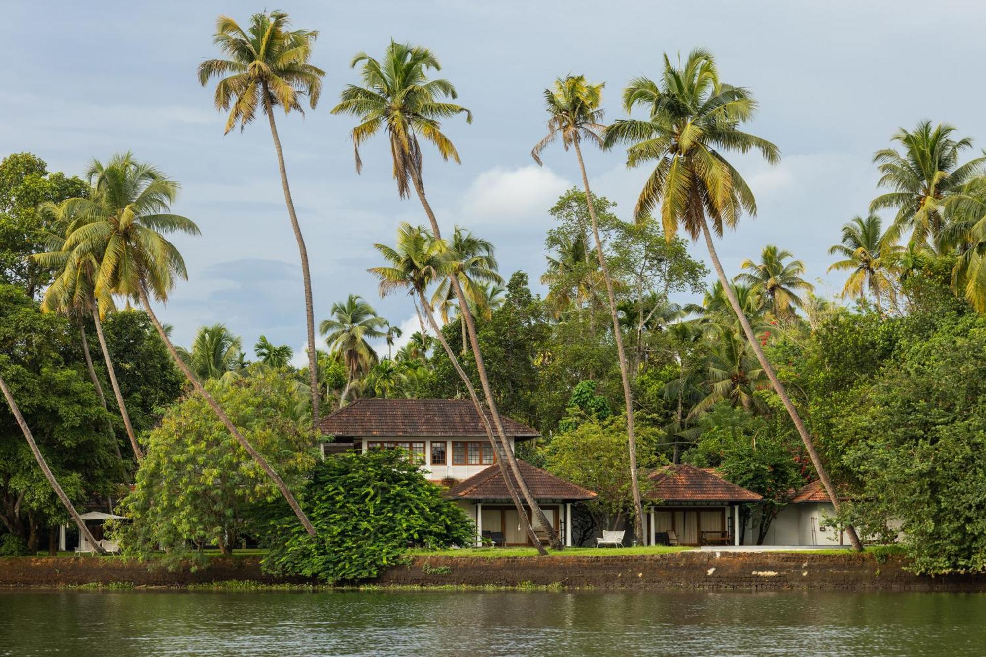 Cranganor History Cafe & Riverside Chateau North Paravur Exterior photo