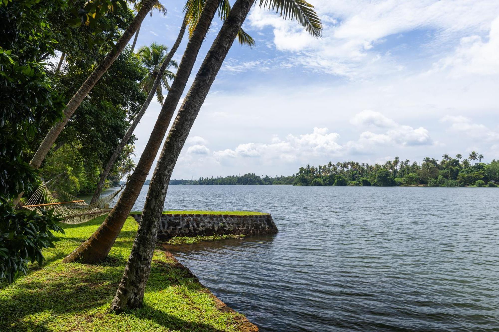 Cranganor History Cafe & Riverside Chateau North Paravur Exterior photo